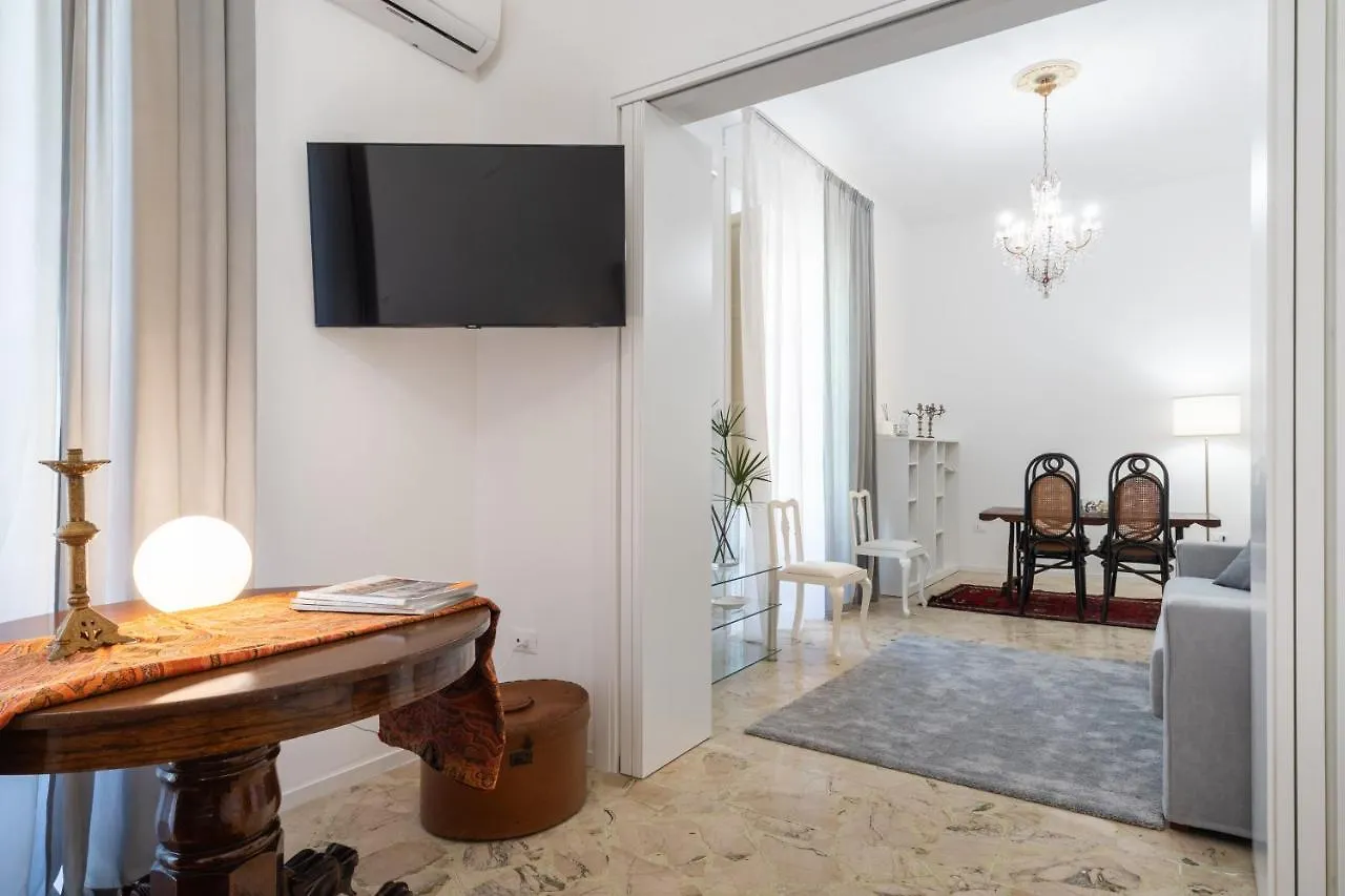 Esterolga Dimore Di Famiglia Deluxe Apartman Palermo