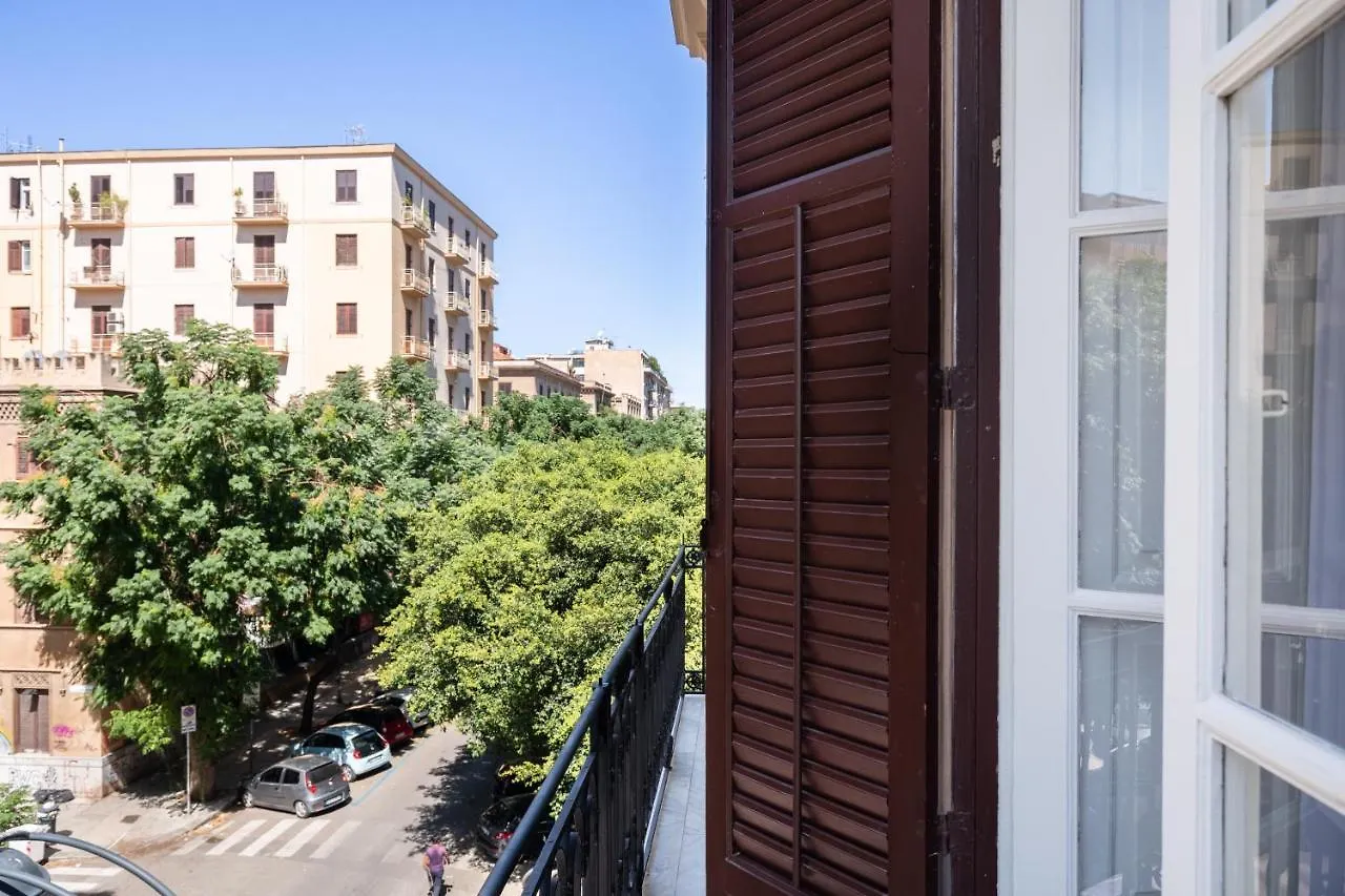 Esterolga Dimore Di Famiglia Deluxe Apartman Palermo