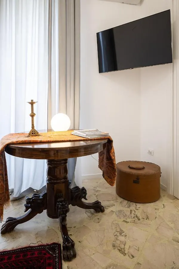 Esterolga Dimore Di Famiglia Deluxe Apartment Palermo Italy